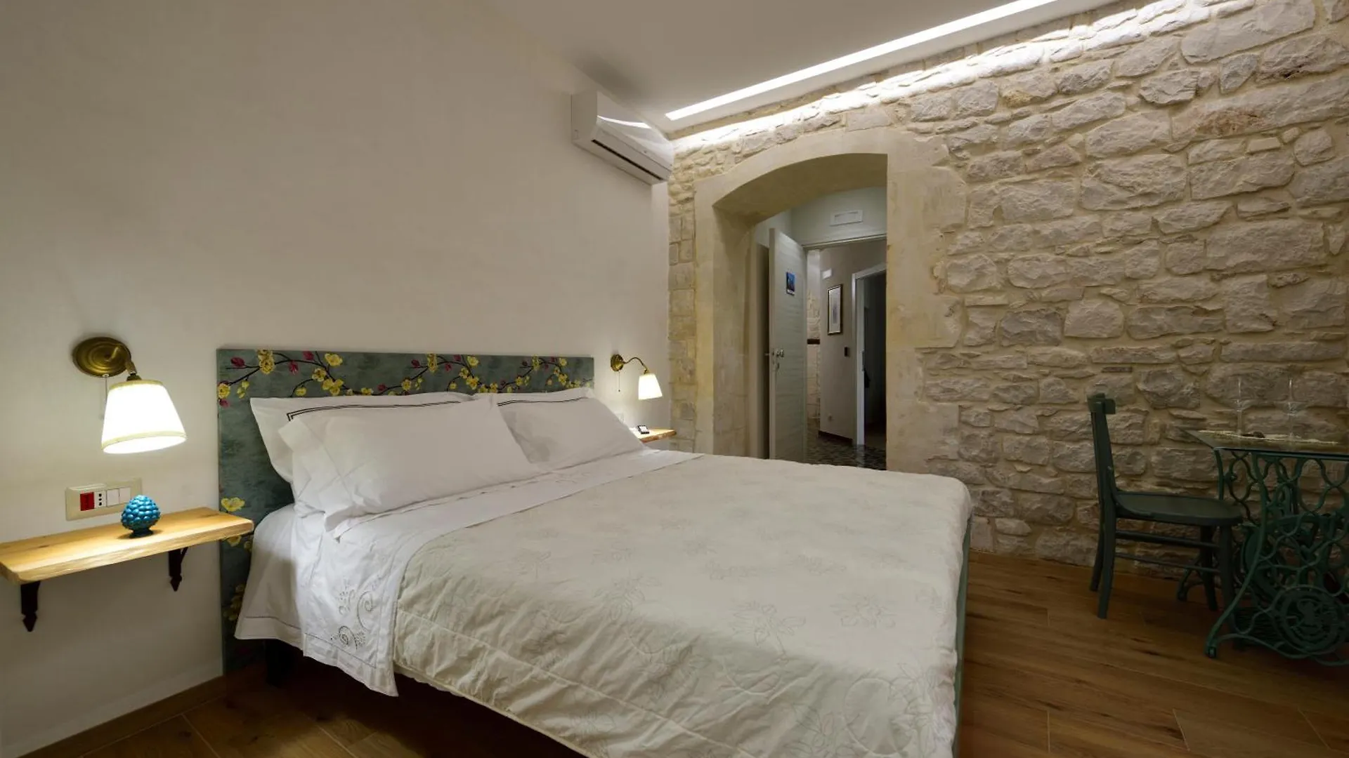 Terrazza Campailla Ξενοδοχείο Μόντικα 0*,  Ιταλία
